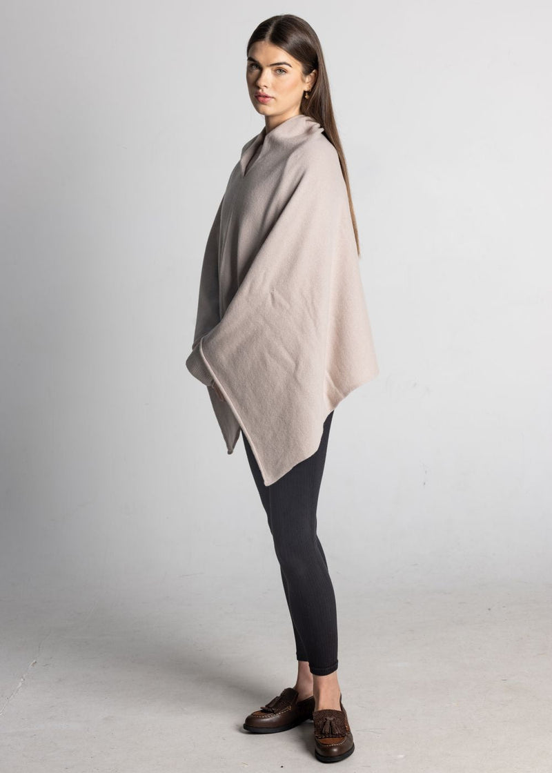 Isla Women's Scottish Made Cashmere Poncho Scotland Kilt Co US