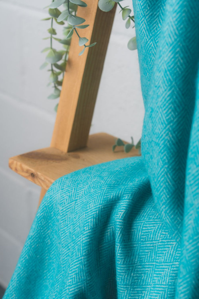 Scottish Made Diamond Pattern 100% Cashmere Throw by Lovat Mills - Aqua Blue